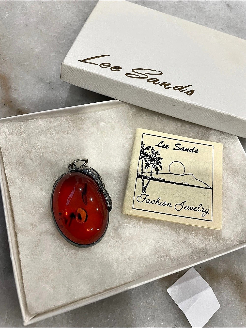 Lee Sands Red & Black Oval Pendant Necklace NWT